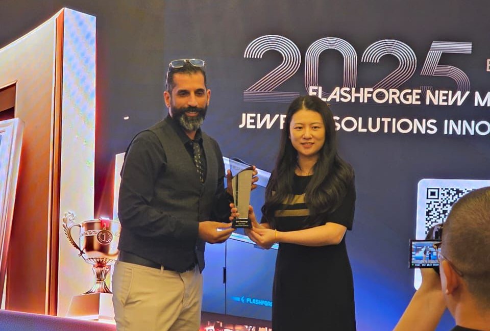 تكريم شركة ABG ضمن وكلاء Flashforge المعتمدين لعام 2025 على افضل مقدم خدمة صيانة